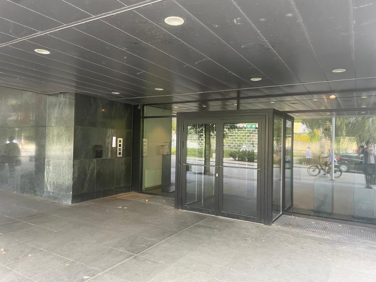 Modern Central Apt With Rooftop, Privat Balcony, & Free Parking, Steps From Aarhus Attractions Exterior foto