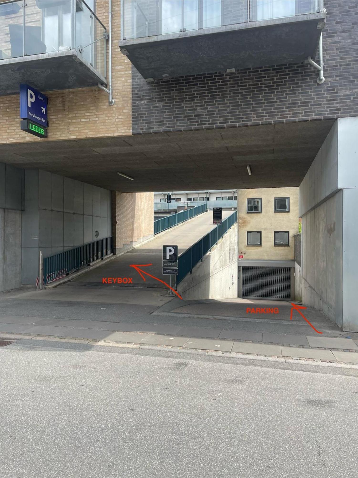 Modern Central Apt With Rooftop, Privat Balcony, & Free Parking, Steps From Aarhus Attractions Exterior foto