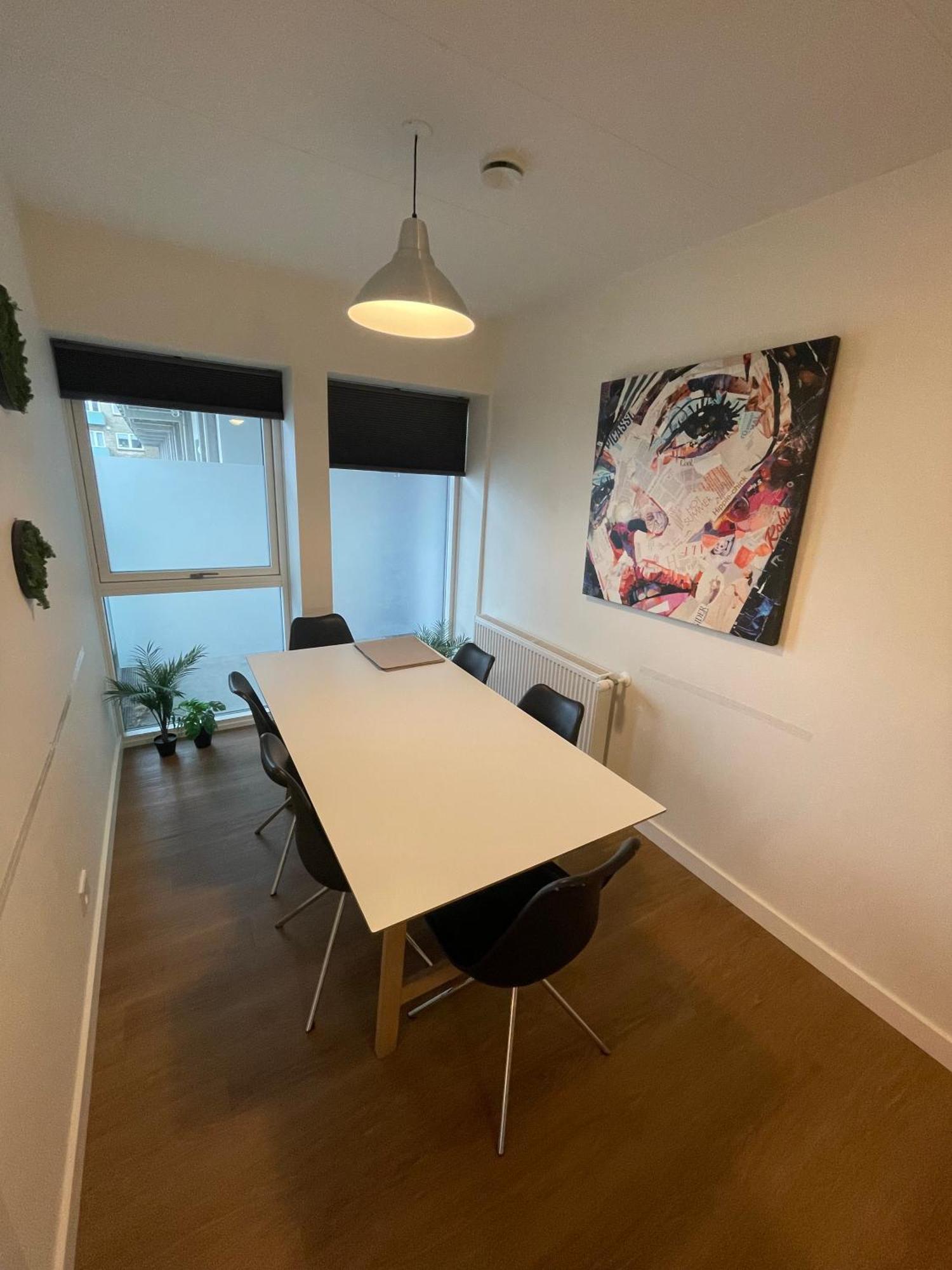 Modern Central Apt With Rooftop, Privat Balcony, & Free Parking, Steps From Aarhus Attractions Exterior foto