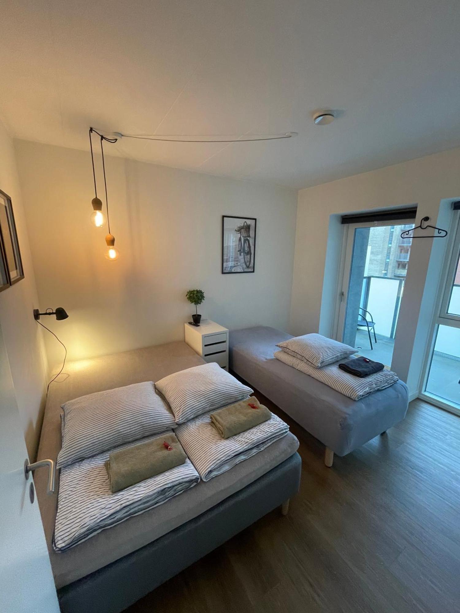 Modern Central Apt With Rooftop, Privat Balcony, & Free Parking,Next To Aarhus Attractions Exterior foto