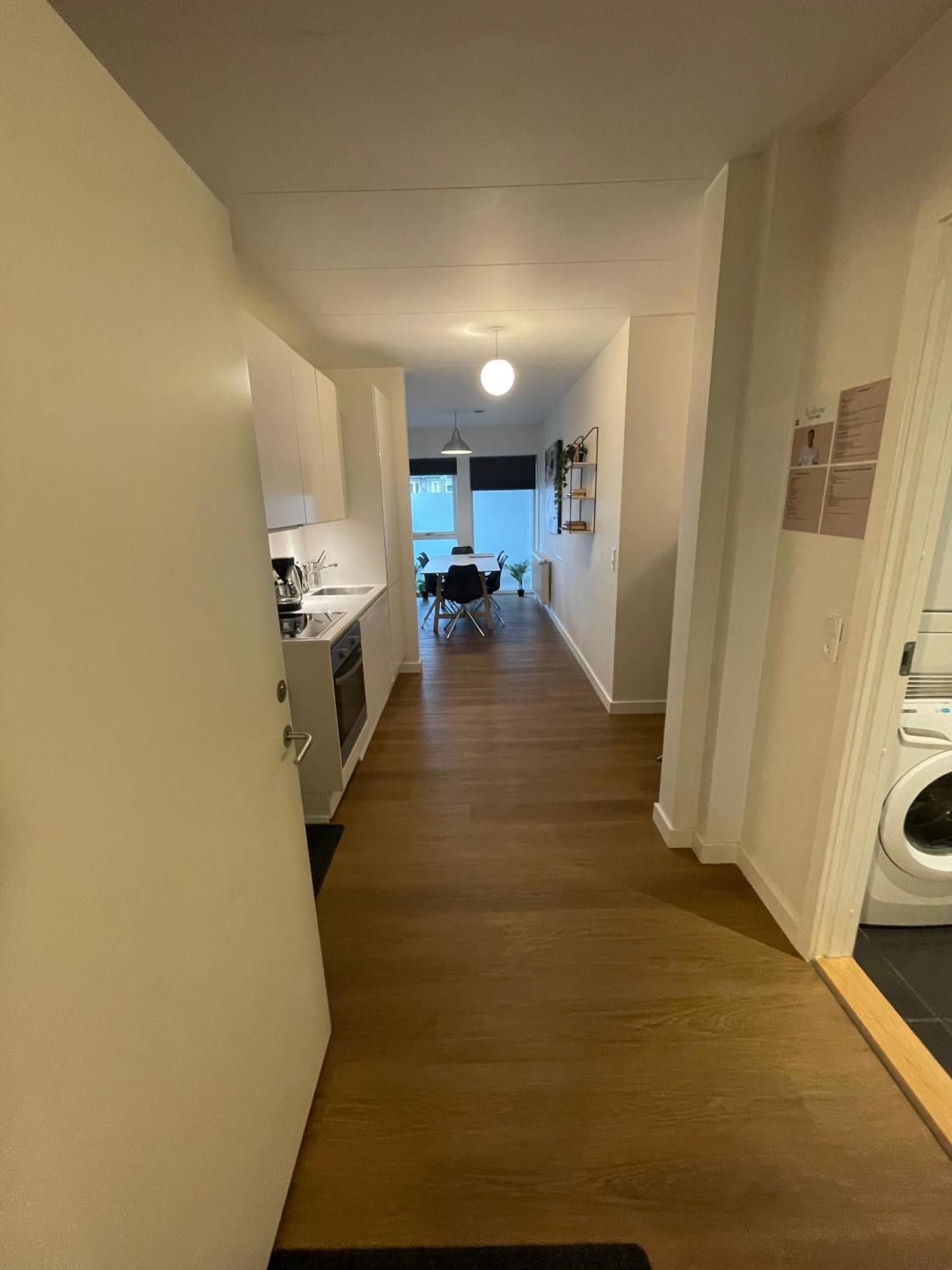Modern Central Apt With Rooftop, Privat Balcony, & Free Parking, Steps From Aarhus Attractions Exterior foto