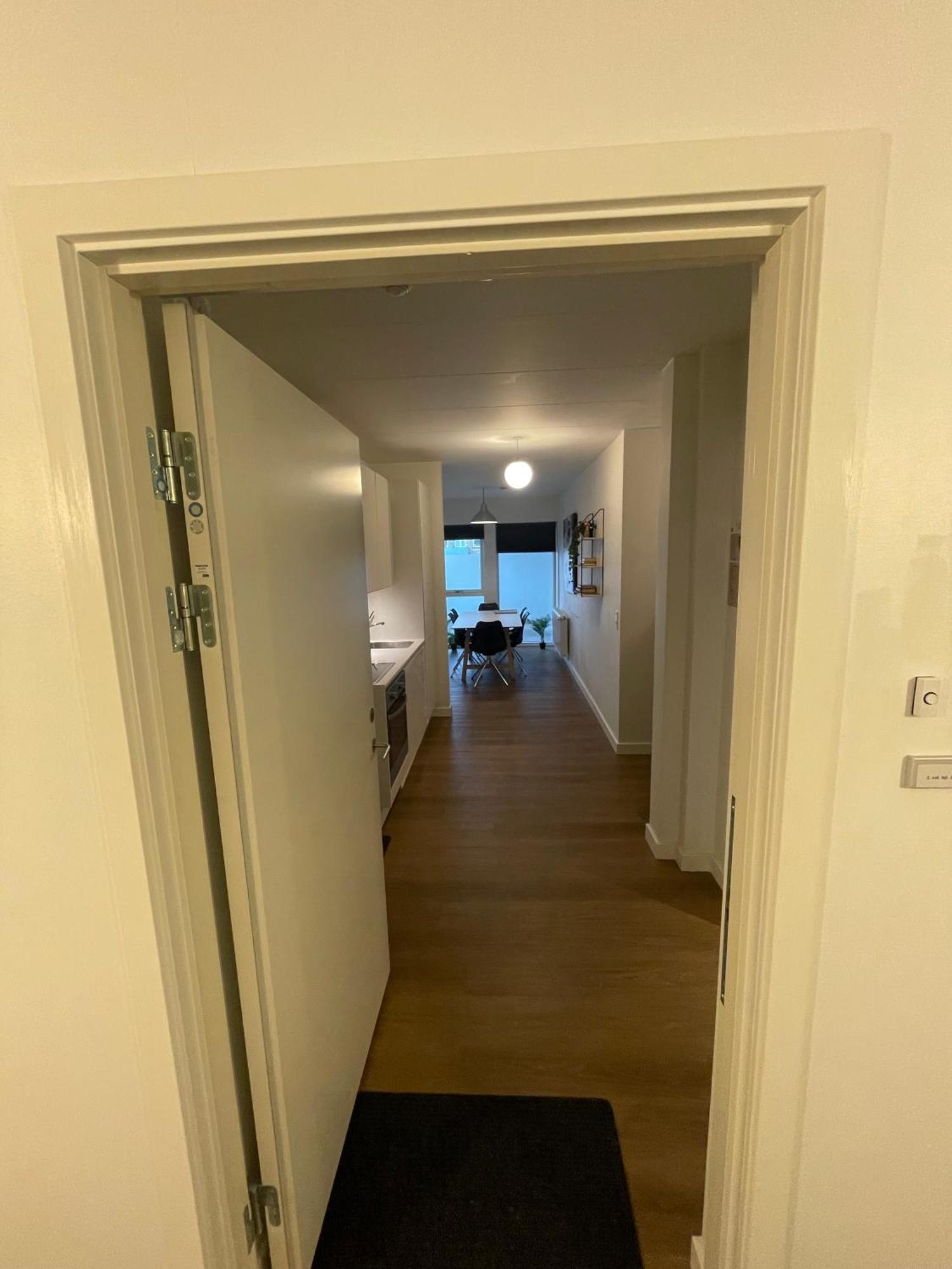Modern Central Apt With Rooftop, Privat Balcony, & Free Parking,Next To Aarhus Attractions Exterior foto